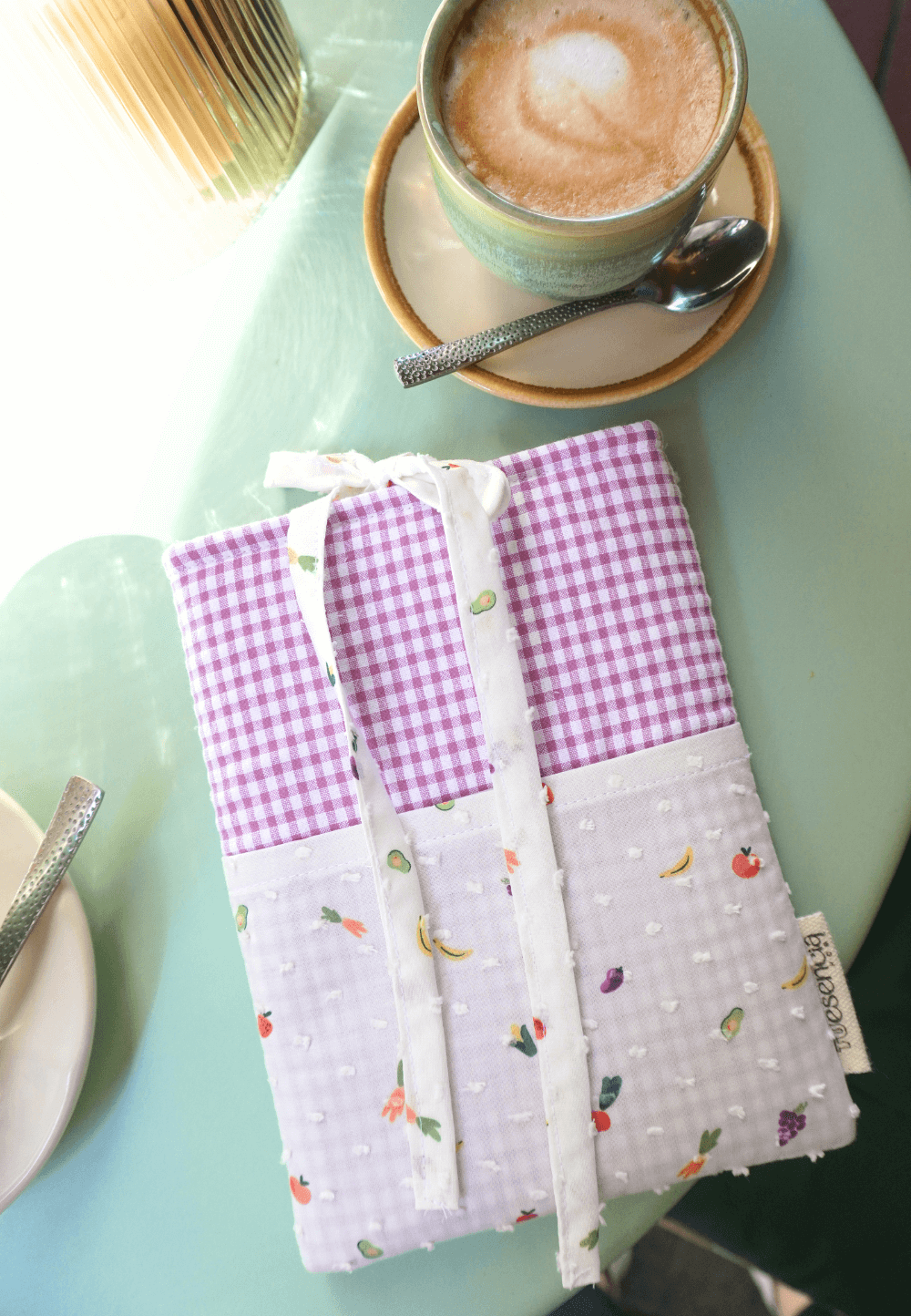 Funda kindle paperwhite lila hecha a mano
