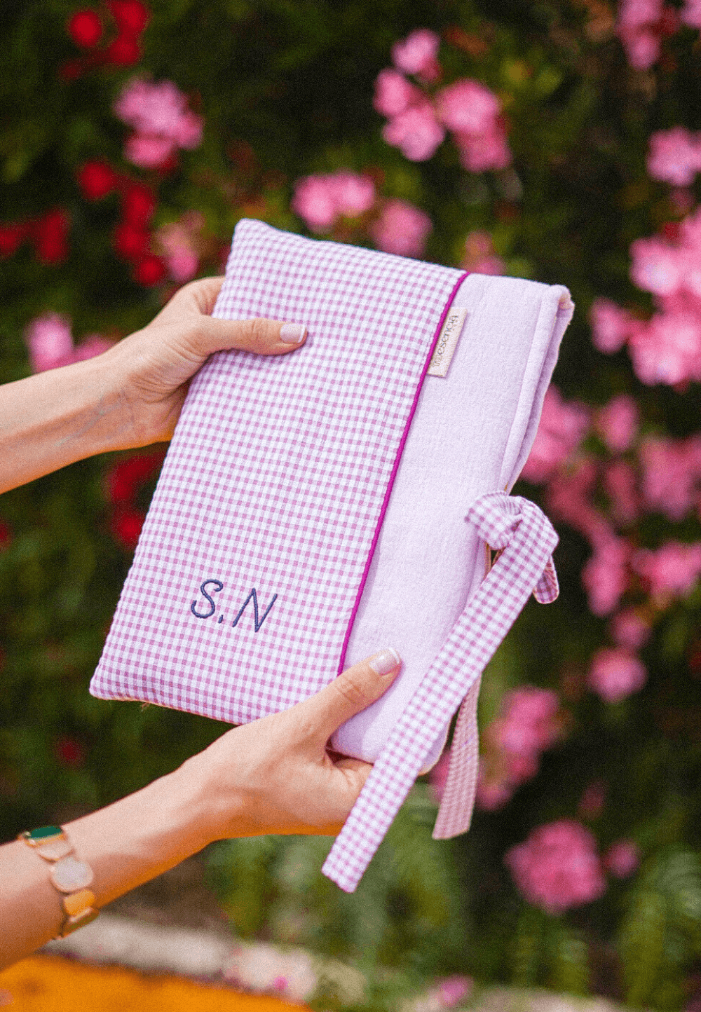 Funda literaria para libros personalizada con iniciales, acolchada, cozy y diseño vichy